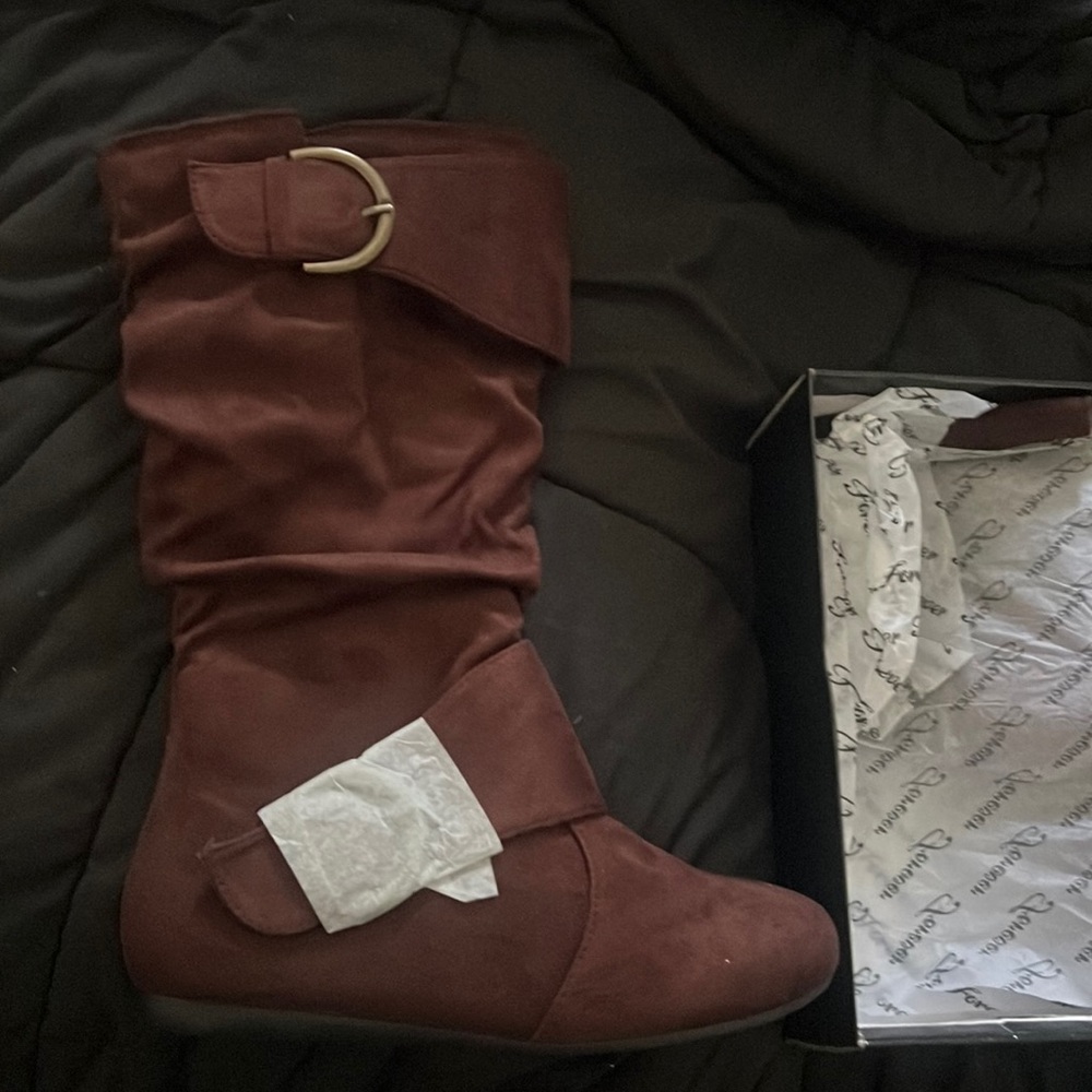 Brown boots super cute not used by forever